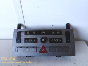 Gebruikte Kachel Bedieningspaneel Citroen C5 II Break (RE) 2.0 HDiF 16V Prijs op aanvraag aangeboden door Fa. Klijnstra & Zn. VOF