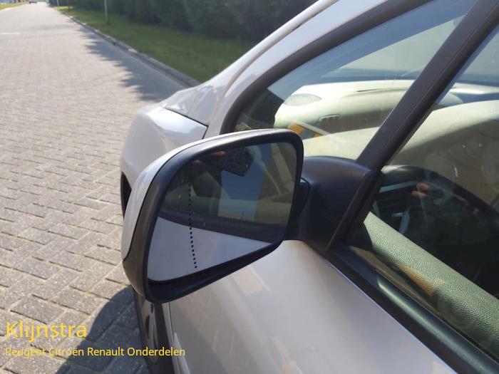 Spiegel Buiten links van een Peugeot 307 Break (3E) 1.6 16V 2007