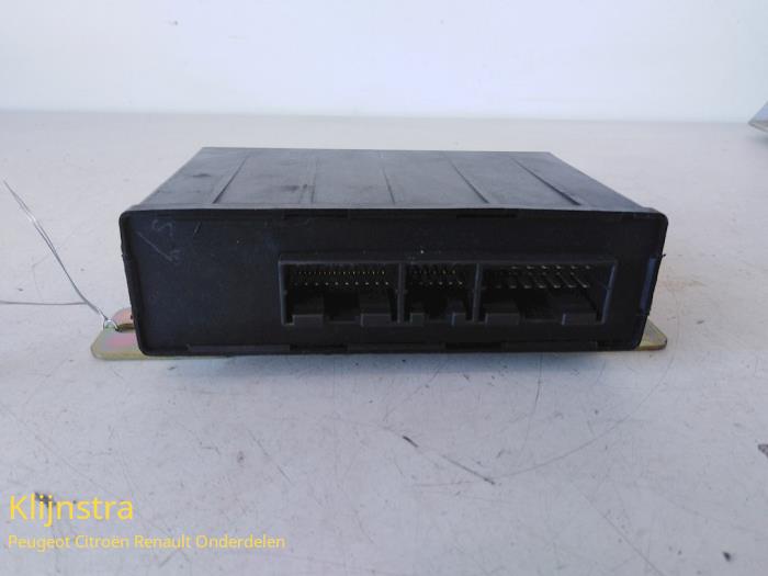 Gebruikte Computer cabriokap Peugeot 306 (7D) 1.8 16V Prijs € 300,00 Margeregeling aangeboden door Fa. Klijnstra & Zn. VOF