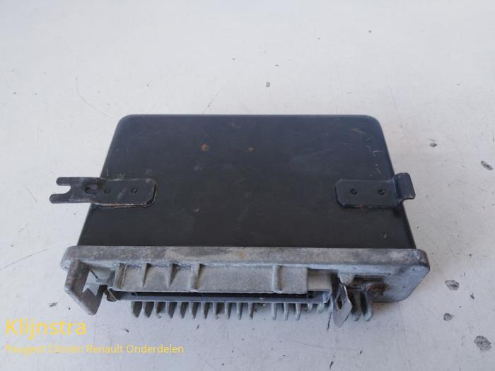 ABS Computer van een Peugeot 106 I 1.4 XSi 1993