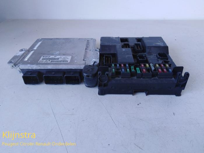 Gebruikte Computer Motormanagement Peugeot 307 Prijs € 175,00 Margeregeling aangeboden door Fa. Klijnstra & Zn. VOF