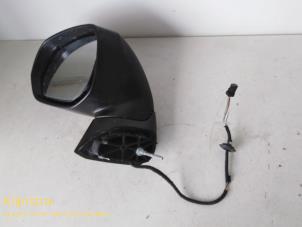 Gebruikte Spiegel Buiten links Peugeot 3008 Prijs op aanvraag aangeboden door Fa. Klijnstra & Zn. VOF