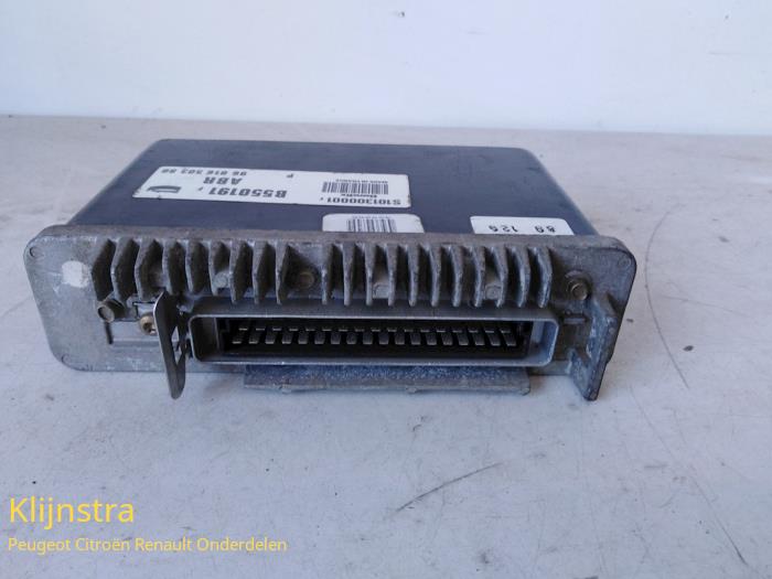 Gebruikte Computer Motormanagement Peugeot 405 I (15B) 1.6 SRi,GRi Prijs € 100,00 Margeregeling aangeboden door Fa. Klijnstra & Zn. VOF