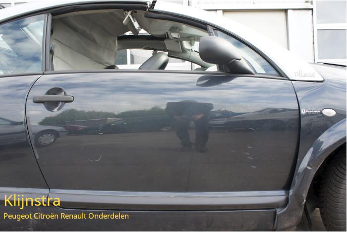 Portier 2Deurs rechts van een Citroën C3 Pluriel (HB)  2003