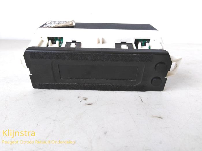 Gebruikte Display Interieur Peugeot 306 Break (7E) 1.9 DT Prijs op aanvraag aangeboden door Fa. Klijnstra & Zn. VOF