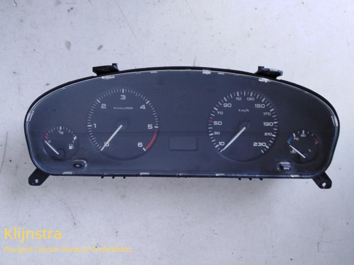 Kilometerteller KM van een Peugeot 406 (8B) 2.0 HDi 110 2001