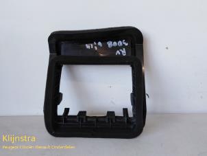 Gebruikte Dashboard sierlijst Peugeot 3008 Prijs op aanvraag aangeboden door Fa. Klijnstra & Zn. VOF