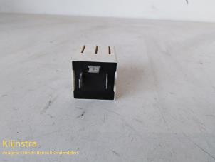 Gebruikte Relais Peugeot 205 II (20A/C) 1.8 XLD,XRD,GLD,GRD Prijs op aanvraag aangeboden door Fa. Klijnstra & Zn. VOF