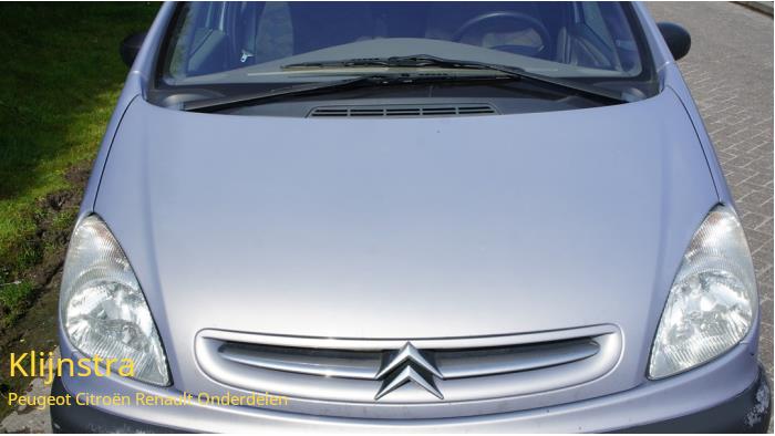 Motorkap van een Citroën Xsara Picasso (CH) 1.8 16V 2002
