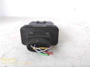 Gebruikte Relais Peugeot 605 (6B) 2.1 TD 12V Prijs op aanvraag aangeboden door Fa. Klijnstra & Zn. VOF