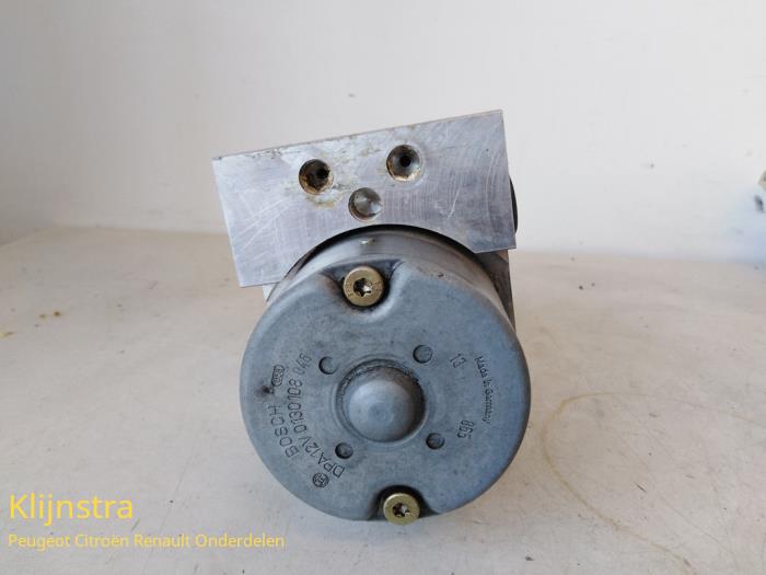 Gebruikte ABS Pomp Peugeot 406 Coupé (8C) 2.9 V6 24V Prijs op aanvraag aangeboden door Fa. Klijnstra & Zn. VOF