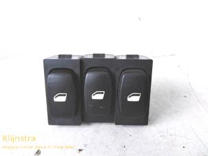 Gebruikte Schakelaar Elektrisch Raam Peugeot 407 SW (6E) 2.2 16V Prijs op aanvraag aangeboden door Fa. Klijnstra & Zn. VOF