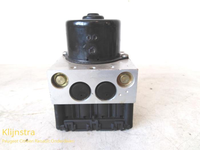 ABS Pomp van een Peugeot 206 (2A/C/H/J/S) 1.9 D 1998