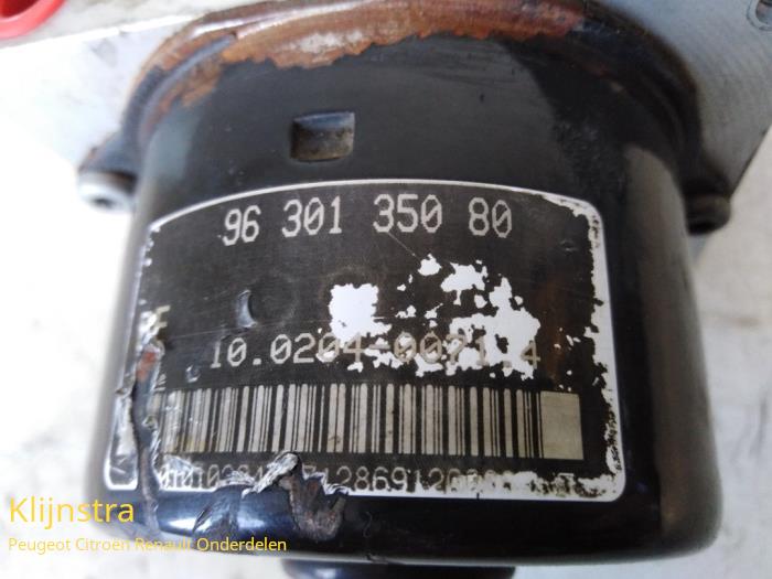 ABS Pomp van een Peugeot 206 (2A/C/H/J/S) 1.9 D 1998