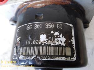 ABS Pomp van een Peugeot 206 (2A/C/H/J/S) 1.9 D 1998