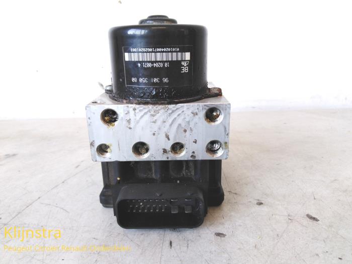 Gebruikte ABS Pomp Citroen Saxo 1.1i X,SX Prijs € 50,00 Margeregeling aangeboden door Fa. Klijnstra & Zn. VOF
