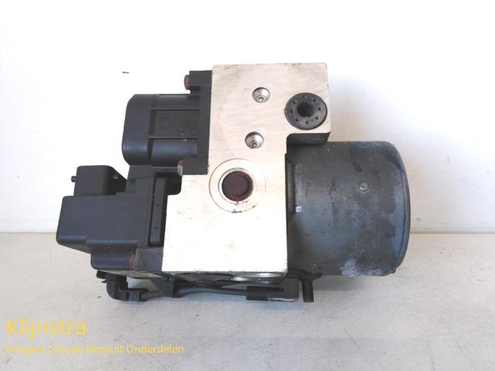 ABS Pomp van een Citroën Xsara Coupé (N0) 1.8i VTR,Exclusive 16V 1998