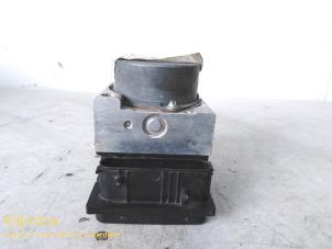 Gebruikte ABS Pomp Renault Scénic II (JM) 1.9 dCi 120 Prijs € 99,00 Margeregeling aangeboden door Fa. Klijnstra & Zn. VOF