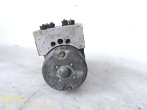 Gebruikte ABS Pomp Renault Espace Prijs € 89,00 Margeregeling aangeboden door Fa. Klijnstra & Zn. VOF