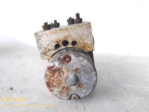 Gebruikte ABS Pomp Renault Espace Prijs € 89,00 Margeregeling aangeboden door Fa. Klijnstra & Zn. VOF