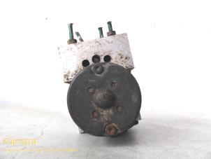 Gebruikte ABS Pomp Renault Espace (JE) 2.0i RTE,RXE Kat. Prijs € 89,00 Margeregeling aangeboden door Fa. Klijnstra & Zn. VOF