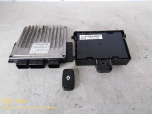 Gebruikte Computer Motormanagement Renault Clio Prijs € 250,00 Margeregeling aangeboden door Fa. Klijnstra & Zn. VOF