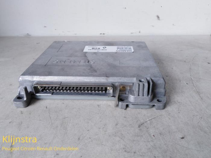 Gebruikte Computer Motormanagement Renault Clio (B/C57/357/557/577) 1.2 RL,RN Kat. Prijs € 100,00 Margeregeling aangeboden door Fa. Klijnstra & Zn. VOF