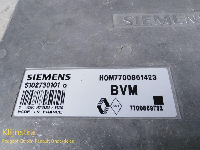 Computer Motormanagement van een Renault Clio (B/C57/357/557/577) 1.2 RL,RN Kat. 1995