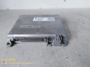 Computer Motormanagement van een Renault Clio (B/C57/357/557/577) 1.2 RL,RN Kat. 1995