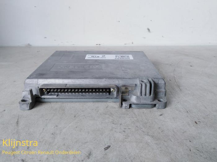 Gebruikte Computer Motormanagement Renault Clio (B/C57/357/557/577) 1.2 RL,RN Kat. Prijs € 100,00 Margeregeling aangeboden door Fa. Klijnstra & Zn. VOF