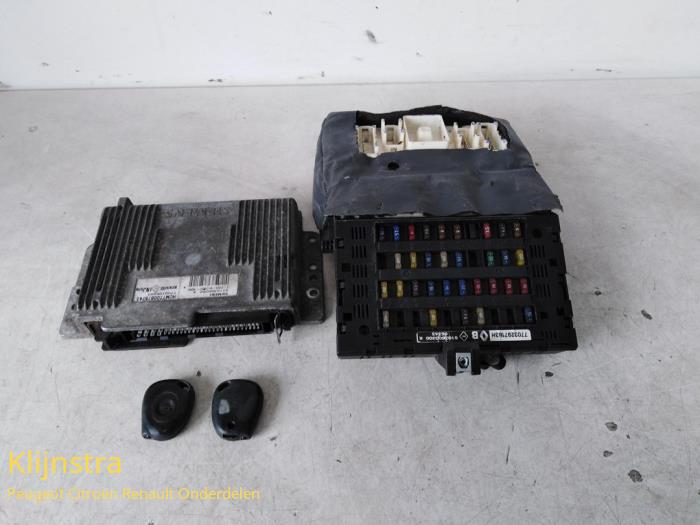 Computer Motormanagement van een Renault Megane Scénic (JA) 1.6 RT 1997