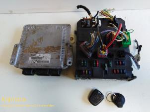 Gebruikte Computer Motormanagement Peugeot 206 (2A/C/H/J/S) 2.0 XS,XT HDi Prijs € 150,00 Margeregeling aangeboden door Fa. Klijnstra & Zn. VOF