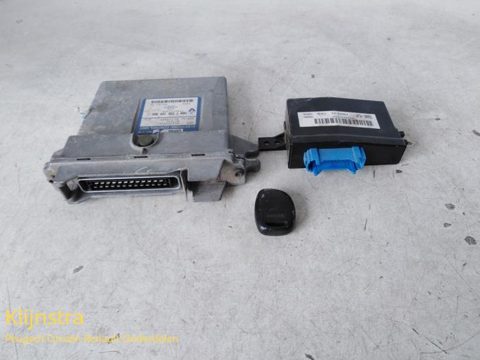 Gebruikte Computer Motormanagement Renault Kangoo Express (FC) 1.9 D 65 Prijs € 150,00 Margeregeling aangeboden door Fa. Klijnstra & Zn. VOF