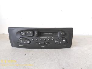 Gebruikte Radio/Cassette Renault Scénic I (JA) 1.6 16V Prijs op aanvraag aangeboden door Fa. Klijnstra & Zn. VOF