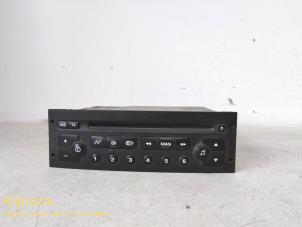Gebruikte Radio CD Speler Peugeot 307 (3A/C/D) 1.6 16V Prijs op aanvraag aangeboden door Fa. Klijnstra & Zn. VOF