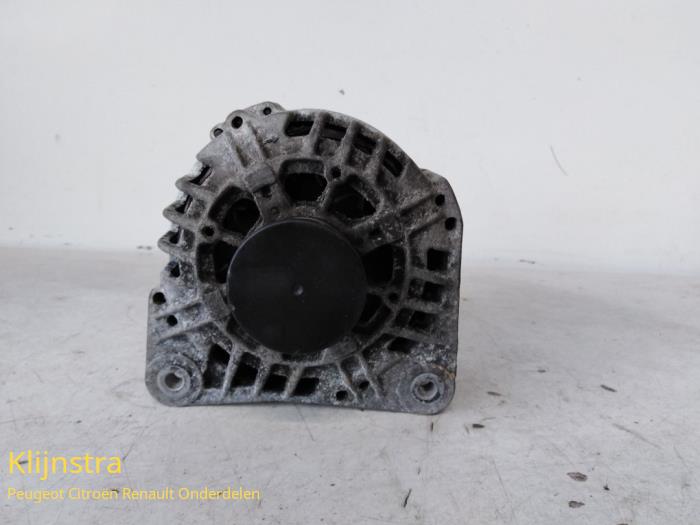 Gebruikte Dynamo Renault Laguna II (BG) 1.9 dCi 120 Prijs op aanvraag aangeboden door Fa. Klijnstra & Zn. VOF