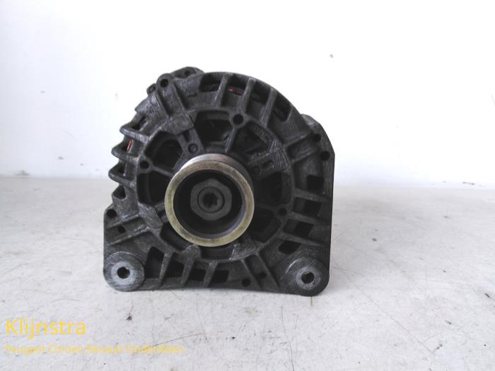 Gebruikte Dynamo Renault Laguna II Grandtour (KG) 2.2 dCi 150 16V Prijs op aanvraag aangeboden door Fa. Klijnstra & Zn. VOF