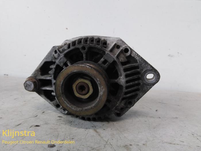 Gebruikte Dynamo Renault Clio II Societe (SB) 1.9D Prijs op aanvraag aangeboden door Fa. Klijnstra & Zn. VOF
