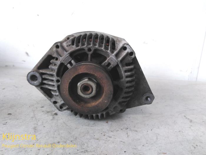 Gebruikte Dynamo Renault Megane (BA) 1.4i RL,RN Prijs op aanvraag aangeboden door Fa. Klijnstra & Zn. VOF