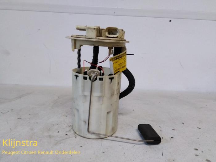 Gebruikte Benzinepomp Renault Laguna Prijs op aanvraag aangeboden door Fa. Klijnstra & Zn. VOF