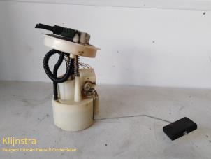 Gebruikte Benzinepomp Renault Megane (BA) 1.6i ,Easy Prijs op aanvraag aangeboden door Fa. Klijnstra & Zn. VOF