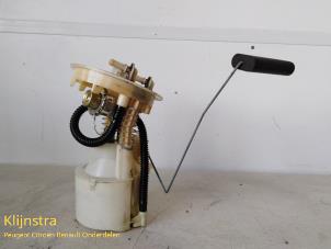 Gebruikte Benzinepomp Renault Scénic I (JA) 1.6 16V Bifuel Prijs op aanvraag aangeboden door Fa. Klijnstra & Zn. VOF