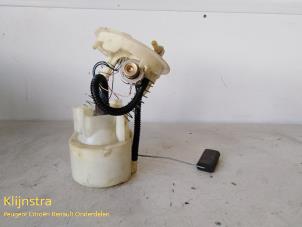 Gebruikte Benzinepomp Renault Megane Scénic (JA) 1.6 RT Prijs op aanvraag aangeboden door Fa. Klijnstra & Zn. VOF