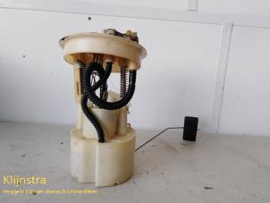 Gebruikte Benzinepomp Renault Megane (BA) 1.4i RL,RN Prijs op aanvraag aangeboden door Fa. Klijnstra & Zn. VOF