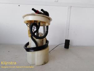 Gebruikte Benzinepomp Renault Megane Scénic (JA) 1.4i RL,RN Prijs op aanvraag aangeboden door Fa. Klijnstra & Zn. VOF