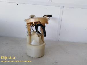 Gebruikte Benzinepomp Renault Megane Coupé (DA) 1.6i Prijs op aanvraag aangeboden door Fa. Klijnstra & Zn. VOF