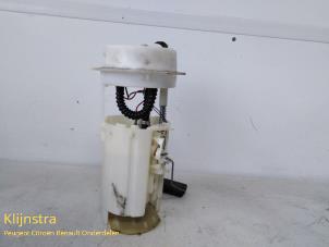 Gebruikte Benzinepomp Renault Espace (JE) 2.0i 16V Prijs op aanvraag aangeboden door Fa. Klijnstra & Zn. VOF