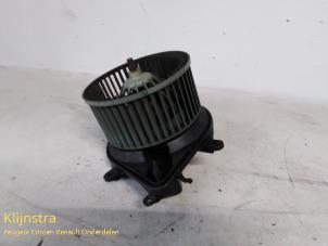 Gebruikte Kachel Ventilatiemotor Renault Laguna I Grandtour (K56) 1.9 dTi Prijs op aanvraag aangeboden door Fa. Klijnstra & Zn. VOF