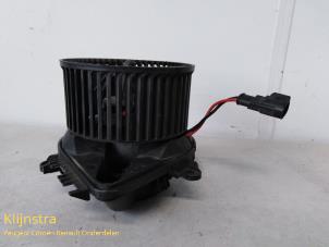 Gebruikte Aanjager Renault Megane Scénic (JA) 1.6 RT Prijs op aanvraag aangeboden door Fa. Klijnstra & Zn. VOF