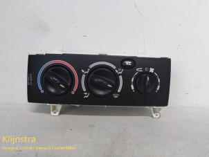Gebruikte Chaufage Bedieningspaneel Renault Megane Break/Grandtour (KA) 1.9 dCi Prijs op aanvraag aangeboden door Fa. Klijnstra & Zn. VOF